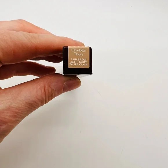 NWT Charlotte Tilbury LEGENDARY BROWS Fair Brow Taupe 0.04 oz Full Size - Picture 6 of 8
